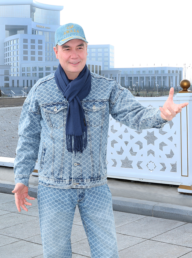 Türkmenistanyň Halk Maslahatynyň Başlygy paýtagtymyza we Ahal welaýatynyň Arkadag şäherine iş saparyny amala aşyrdy